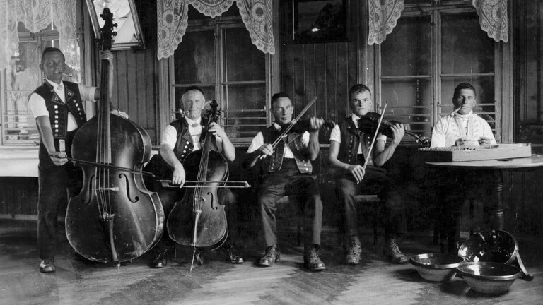 Hd VM Hero Streichmusik2