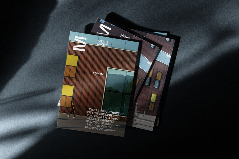 ML Magazin Mockup Cover