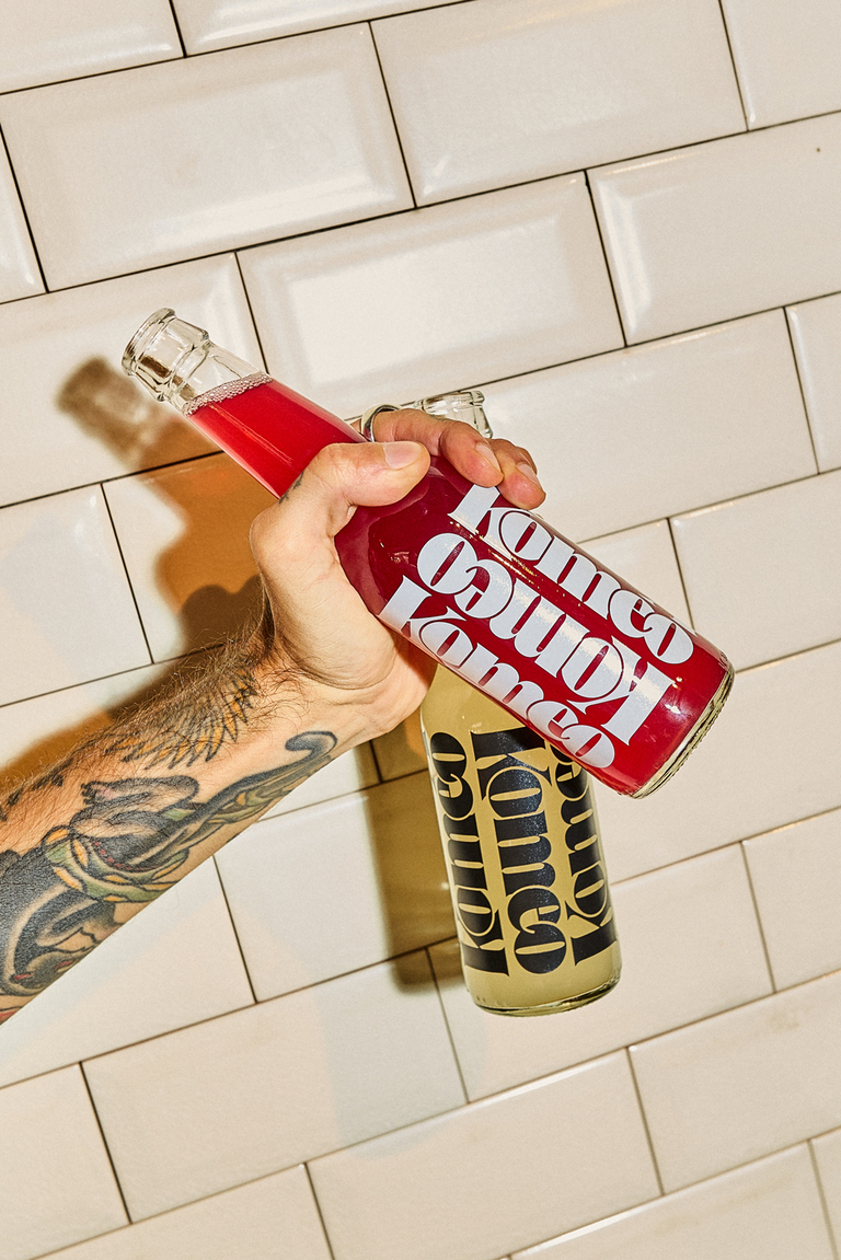 KOMEO Cases Flasch Lemon Hibiscus